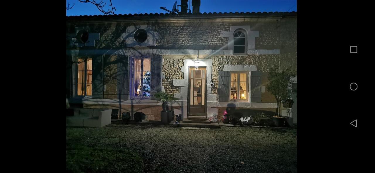 Au Domaine De Gigie Bed & Breakfast Chervettes Luaran gambar